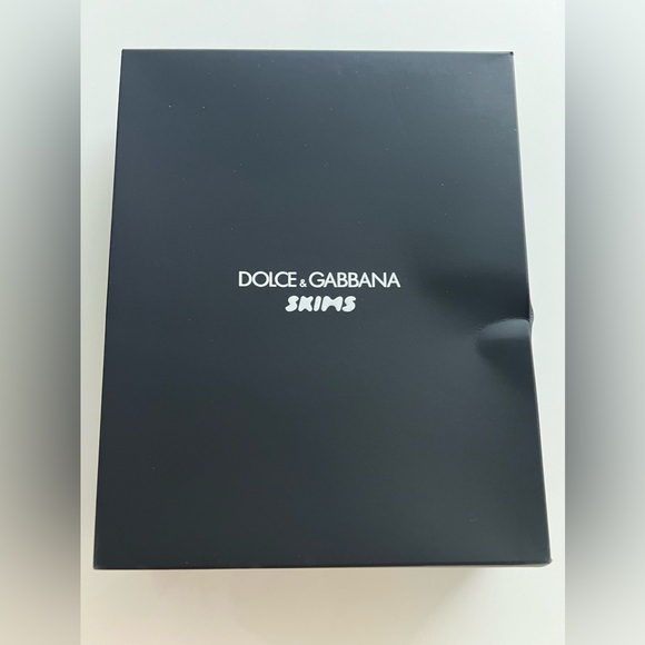 Skims x Dolce & Gabbana Cotton Jersey Long Sleeve T-Shirt Sizee Medium M New NWT - Picture 4 of 4